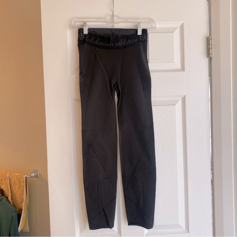 Black Lululemon leggings